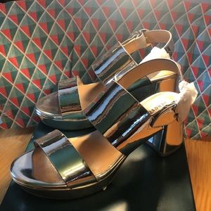 Aerosoles Camera Silver Metallic Shoes